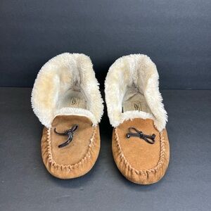 UGG Alena Bootie Slippers Sheepskin Moccasin Women’s US 9 EU 40 Chestnut Suede